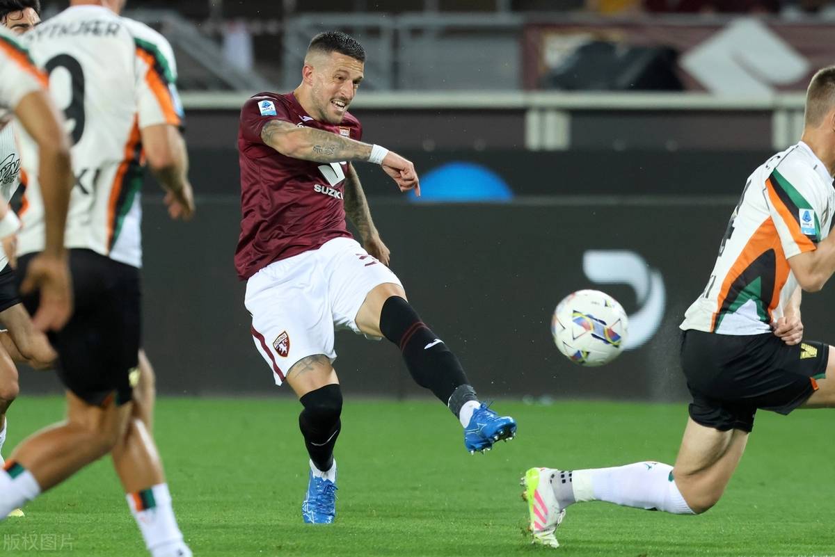 澳亚国际平台-意甲联赛交手频繁，精彩纷呈