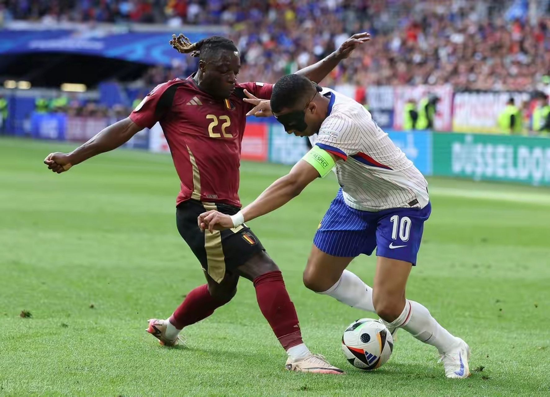 澳亚国际游戏-欧洲队选手连续击败对手取得胜利