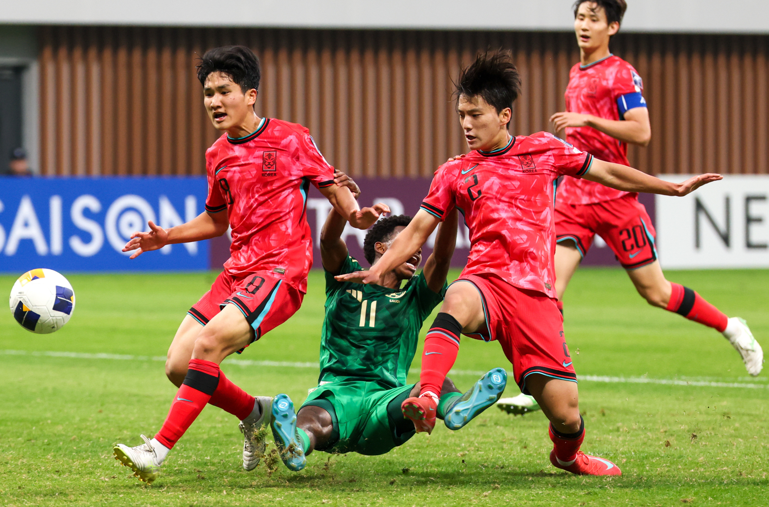 澳亚国际平台官网-精锐集结，亚洲足球赛事展现尖端竞技的简单介绍