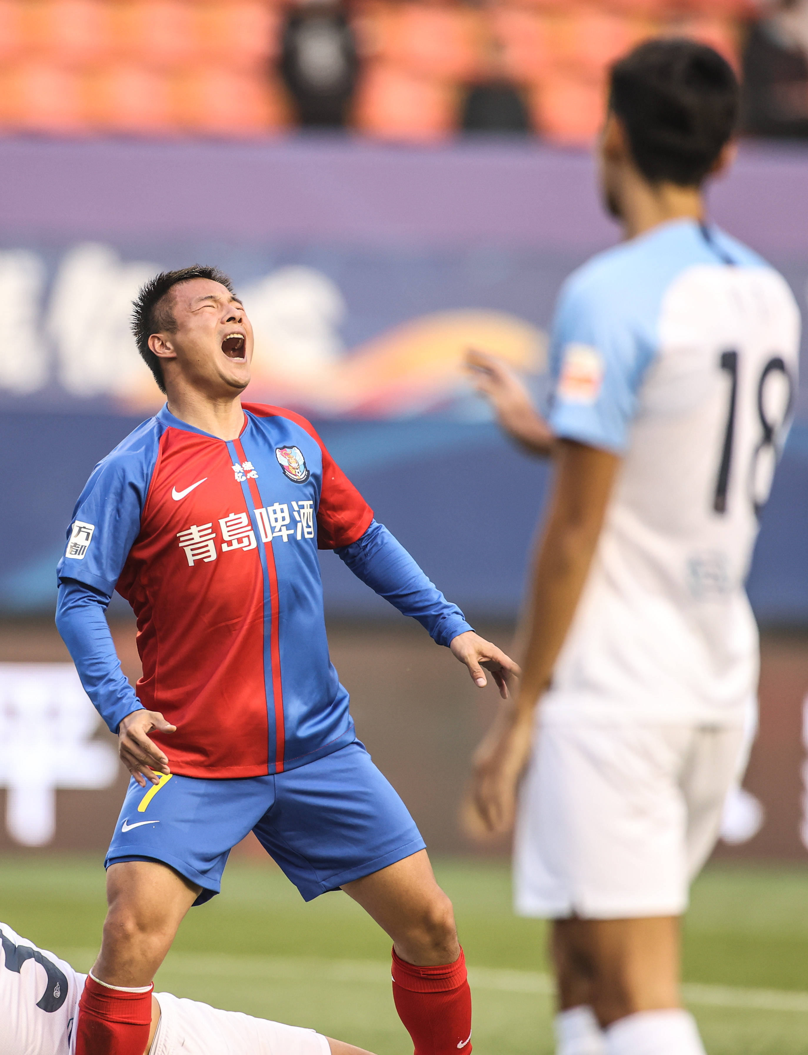 -中超焦点对决：青岛黄海对阵天津天海